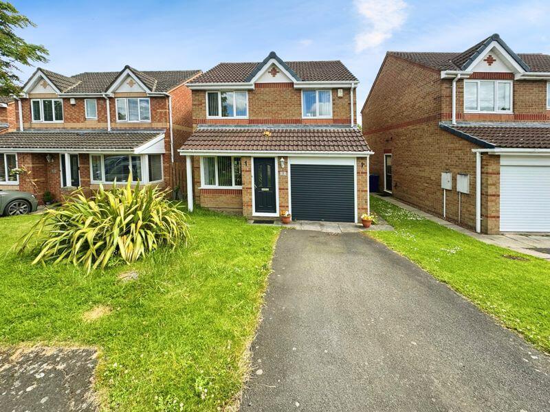 3 bedroom detached house for sale in Drive, Ryton, NE40