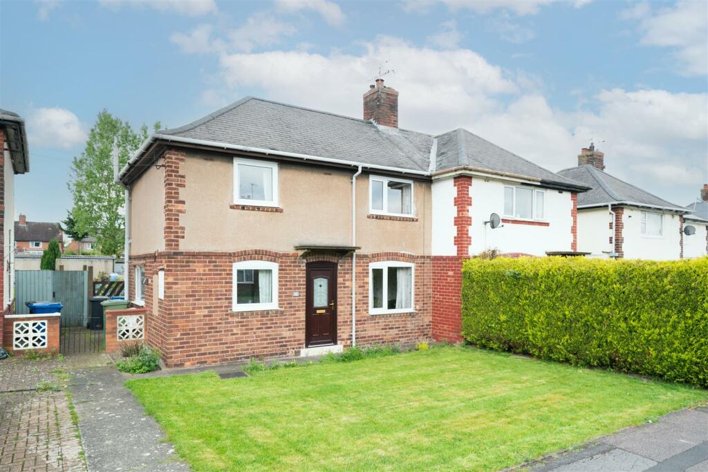 3 bedroom semidetached house for sale in Vernon Road, Brampton