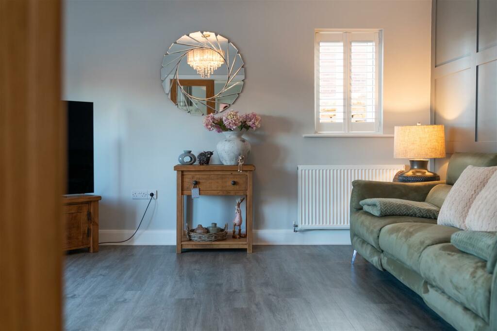 Additional property image - Top Farm, Main Road, Stretton, Alfreton, DE55 6EW