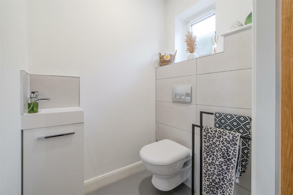 Additional property image - Top Farm, Main Road, Stretton, Alfreton, DE55 6EW