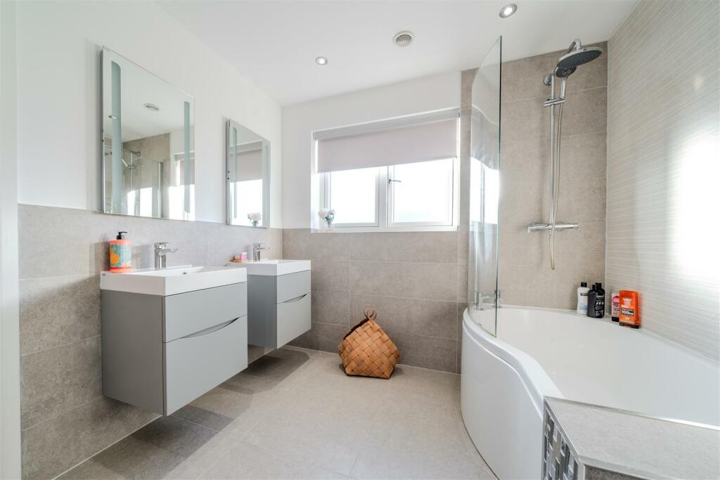 Additional property image - Top Farm, Main Road, Stretton, Alfreton, DE55 6EW