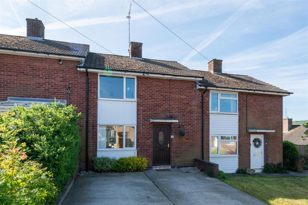Main image of property: Oak Crescent, Wingerworth, Chesterfield