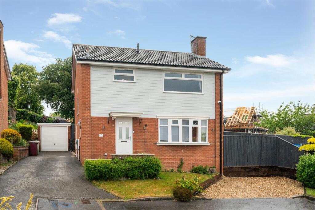 Main image of property: Mulberry Close, Wingerworth, Chesterfield, S42 6QE