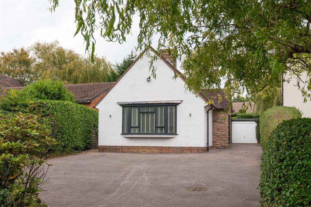 Main image of property: Chatsworth Road, Brookside, Chesterfield, S40 3PE