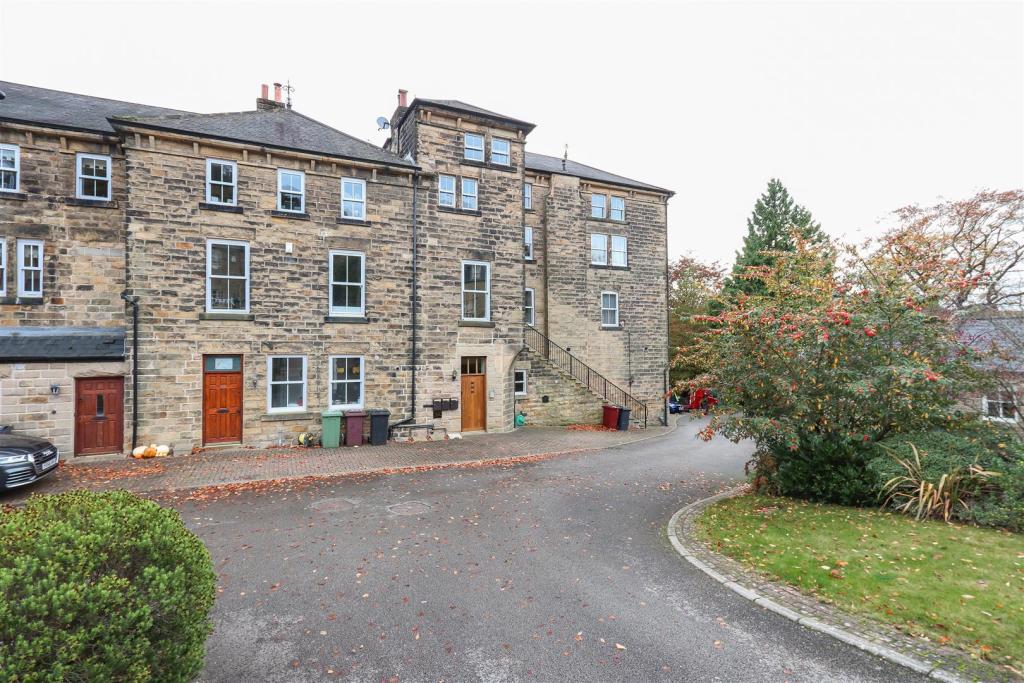 2 bedroom apartment for sale in Malthouse Lane, Ashover, Derbyshire
