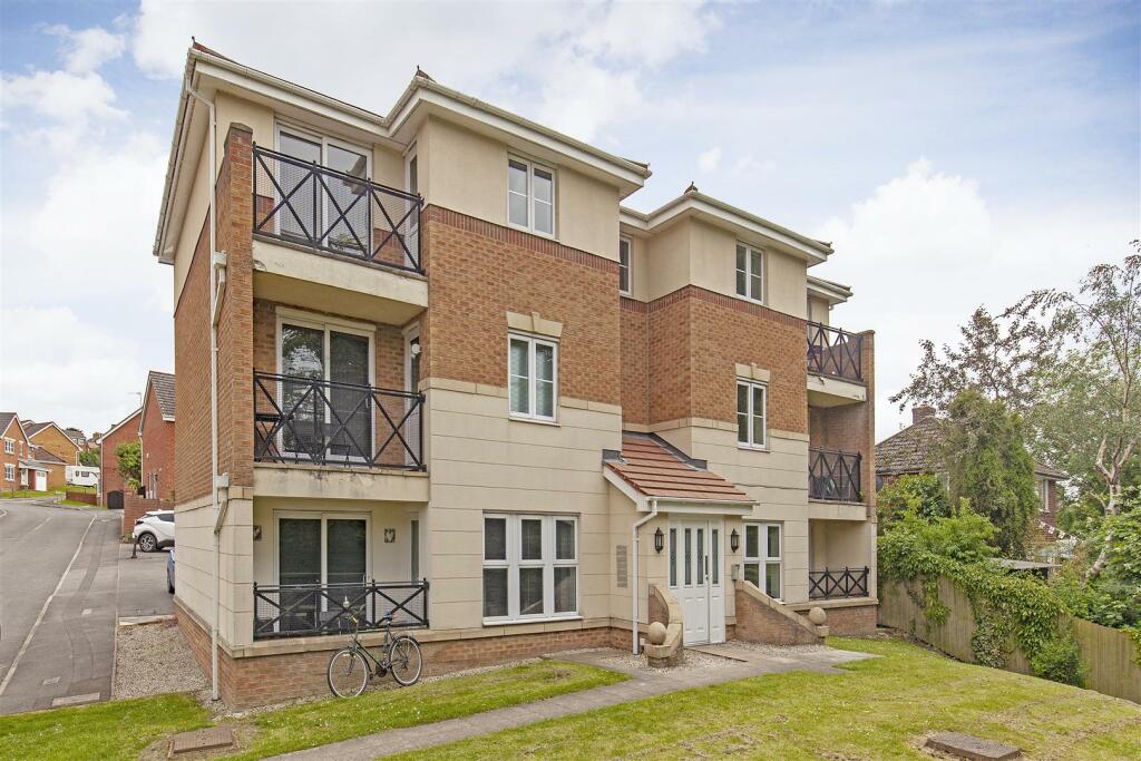2 bedroom apartment for sale in 14 Wilden Croft, Brimington