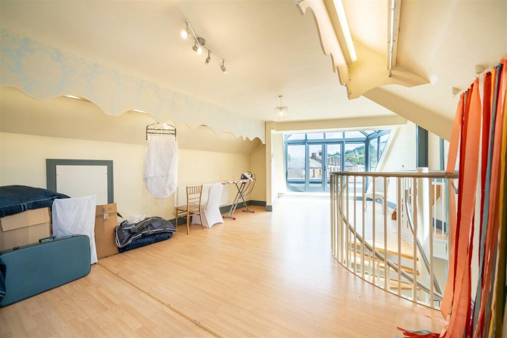Additional property image - Matlock Green, Matlock