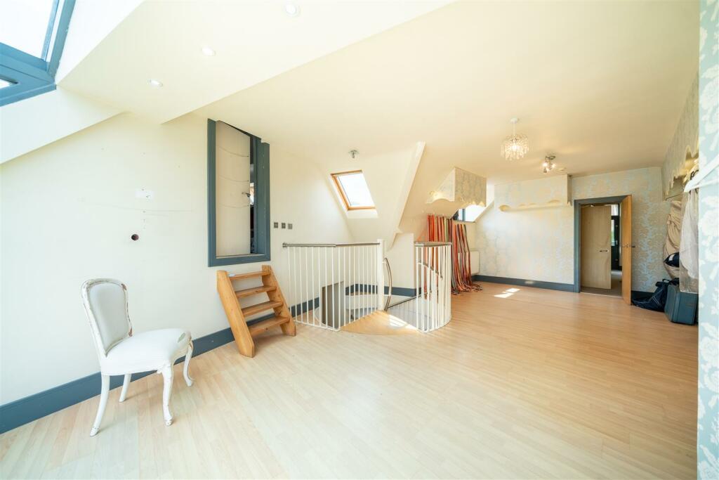 Additional property image - Matlock Green, Matlock