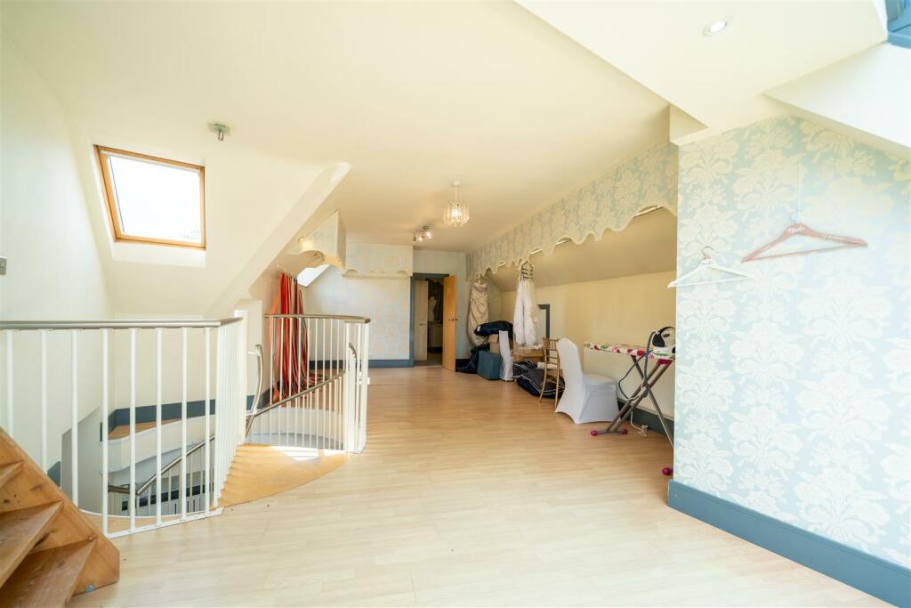 Additional property image - Matlock Green, Matlock