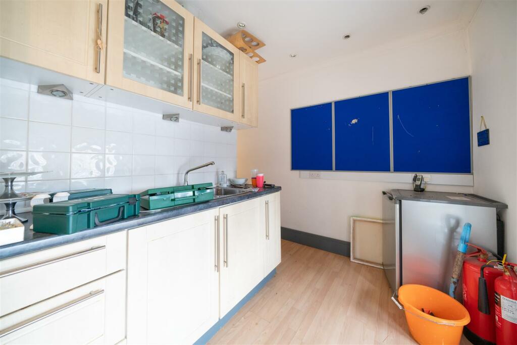 Additional property image - Matlock Green, Matlock