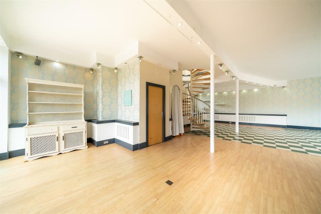 Additional property image - Matlock Green, Matlock