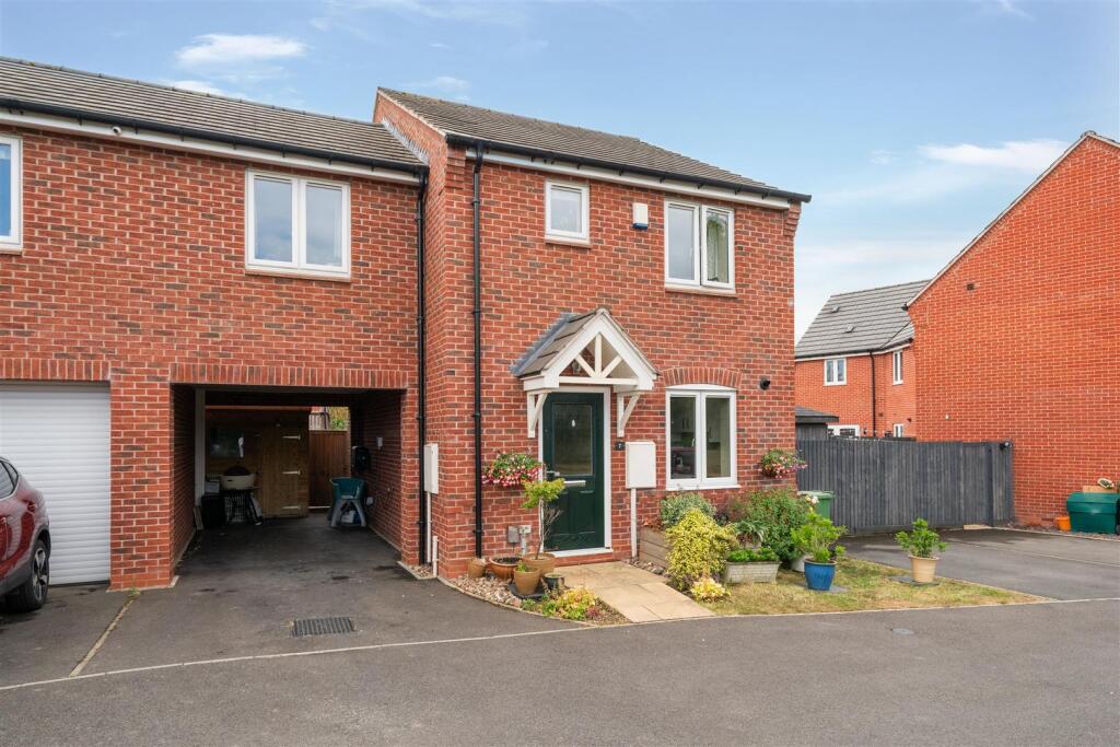 Main image of property: Scafell Avenue, Chesterfield, S41 8BQ