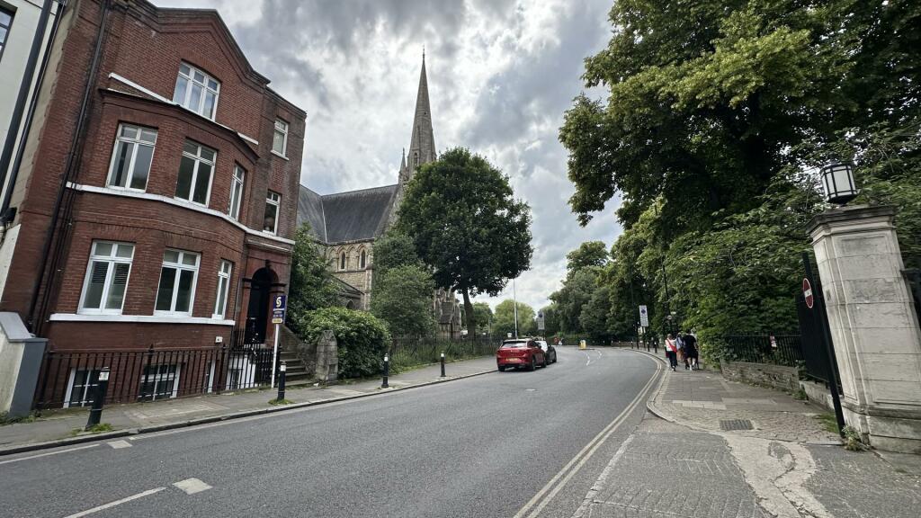2 bedroom flat for rent in Church Street, Stoke Newington, N16