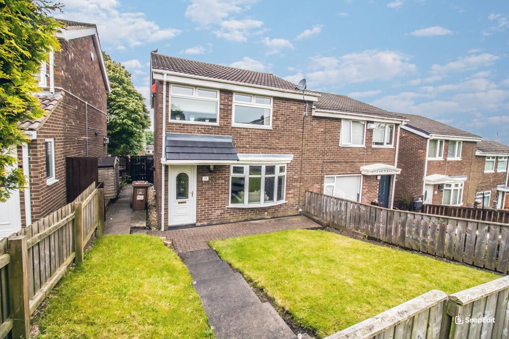 3 bedroom semidetached house for sale in Redlands, Penshaw, Houghton