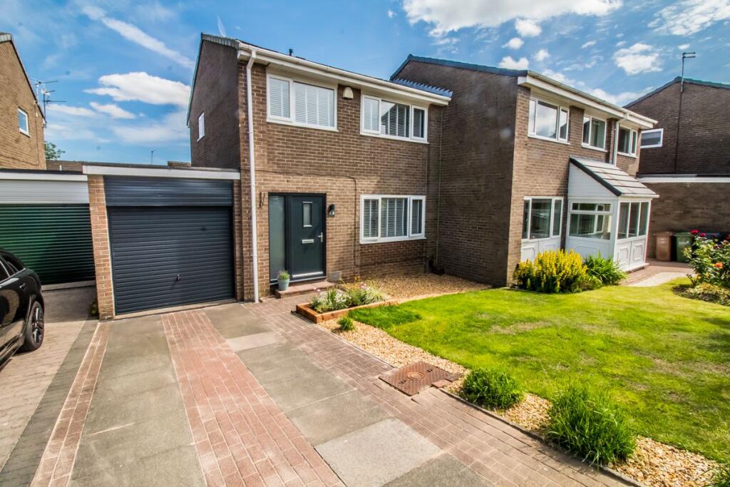 3 bedroom semi-detached house