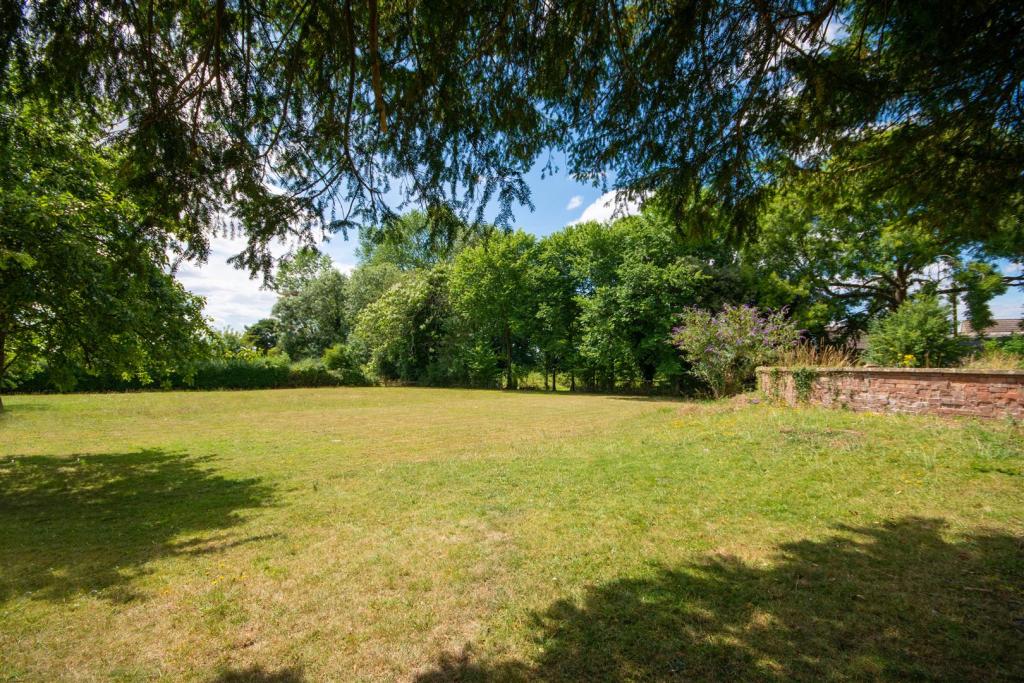 10 bedroom detached house for sale in Cranhams Lane, Cirencester, GL7