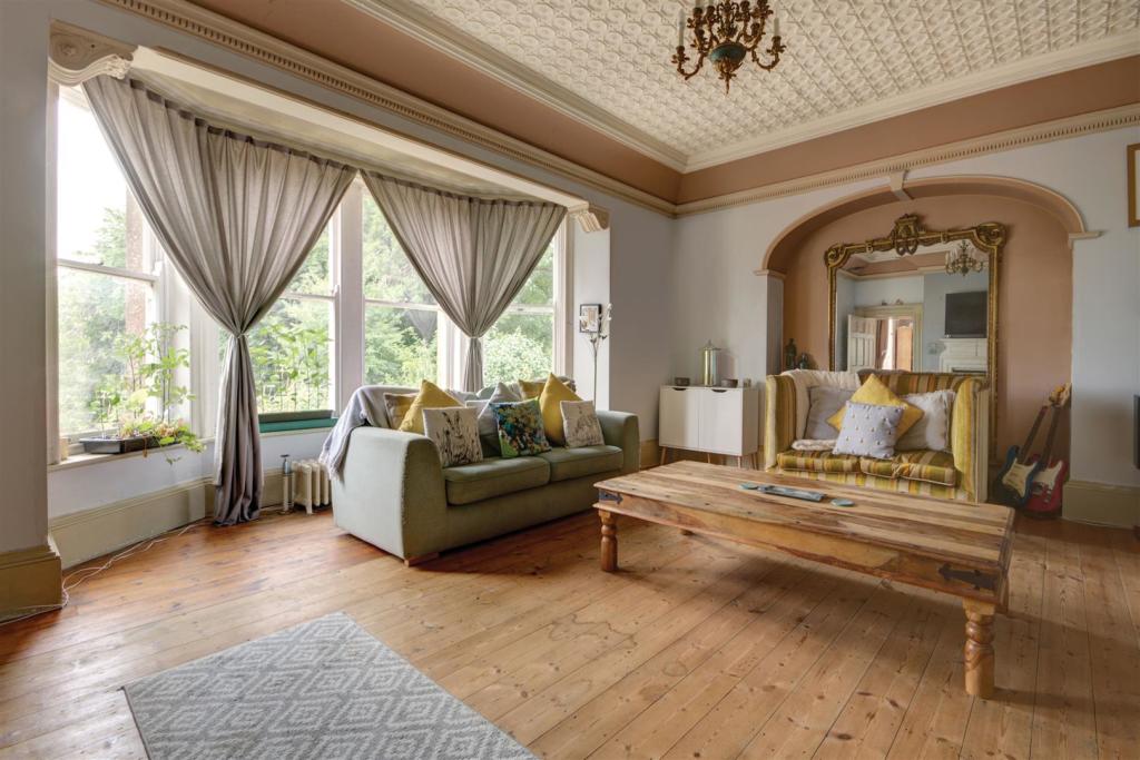 10 bedroom detached house for sale in Cranhams Lane, Cirencester, GL7