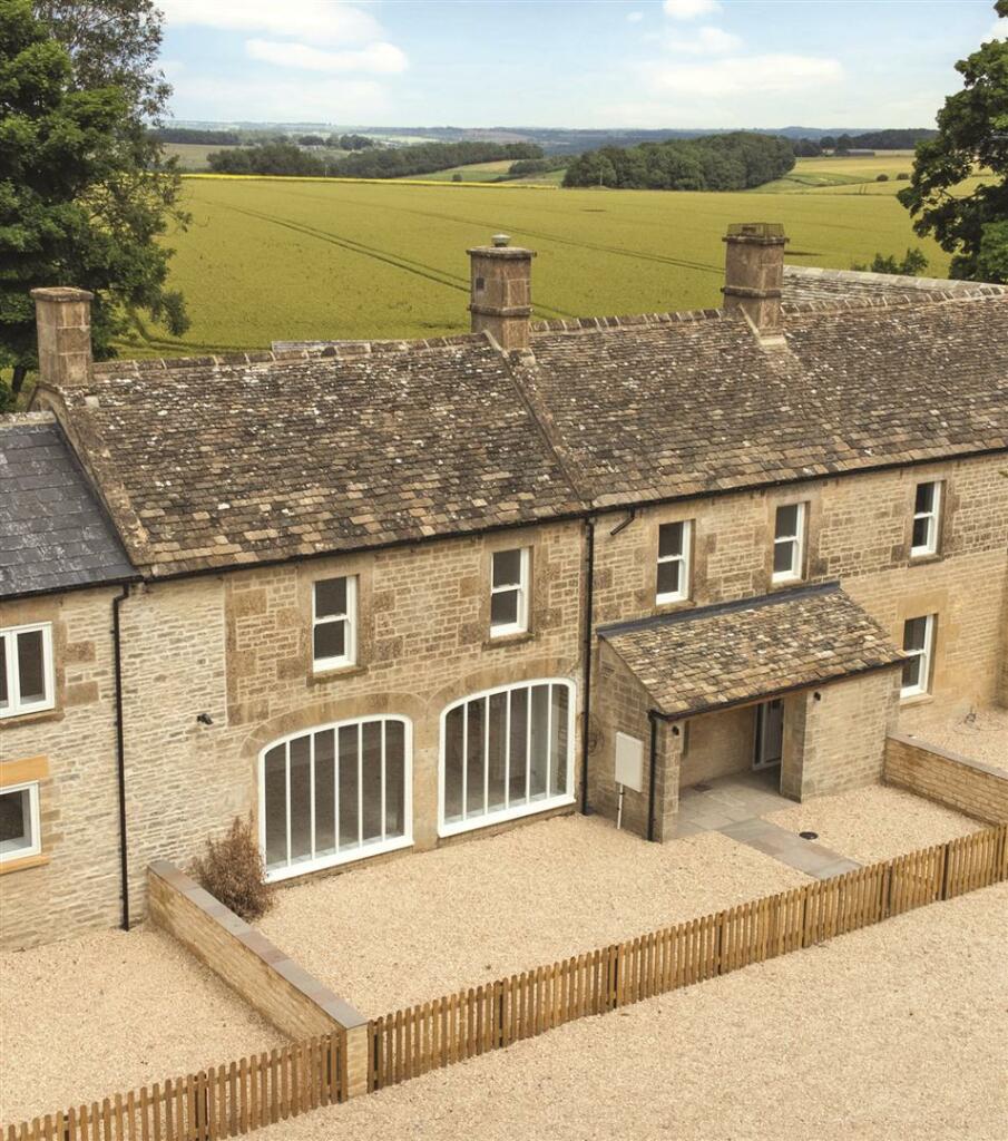 2 bedroom terraced house for sale in Compton Abdale, GL54