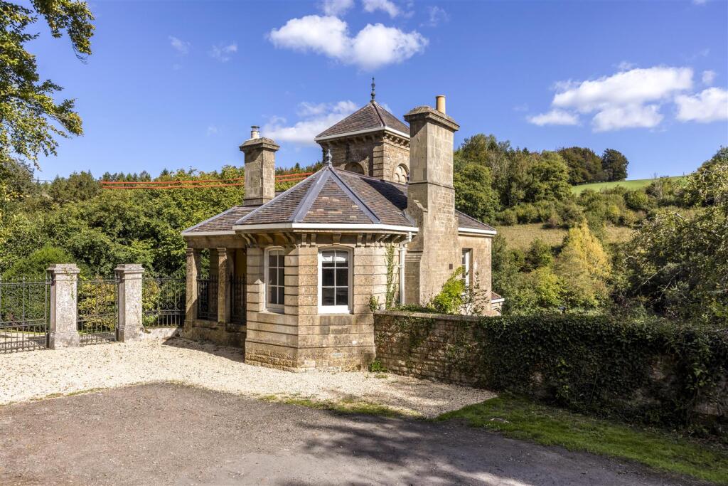 Main image of property: Rendcomb, Gloucestershire