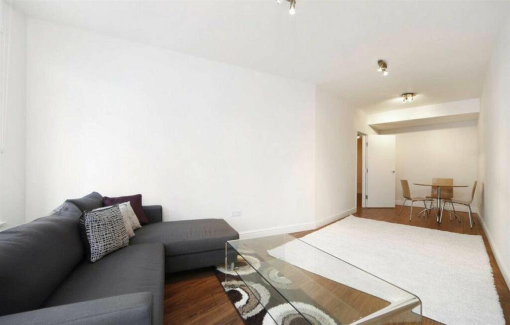 Apartment to rent on Warren Court, Euston Road, Euston, NW1