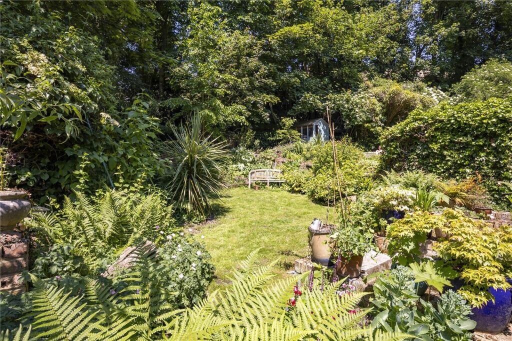 Main image of property: Archway Road, Archway, London, N19