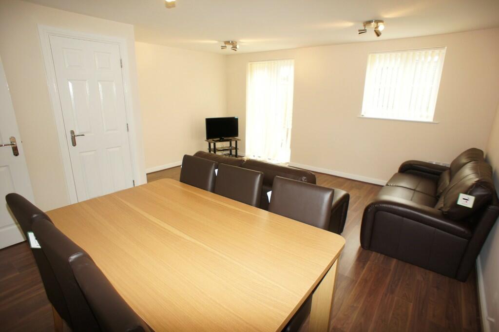 Additional property image - Potterswood, Kingswood, Bristol