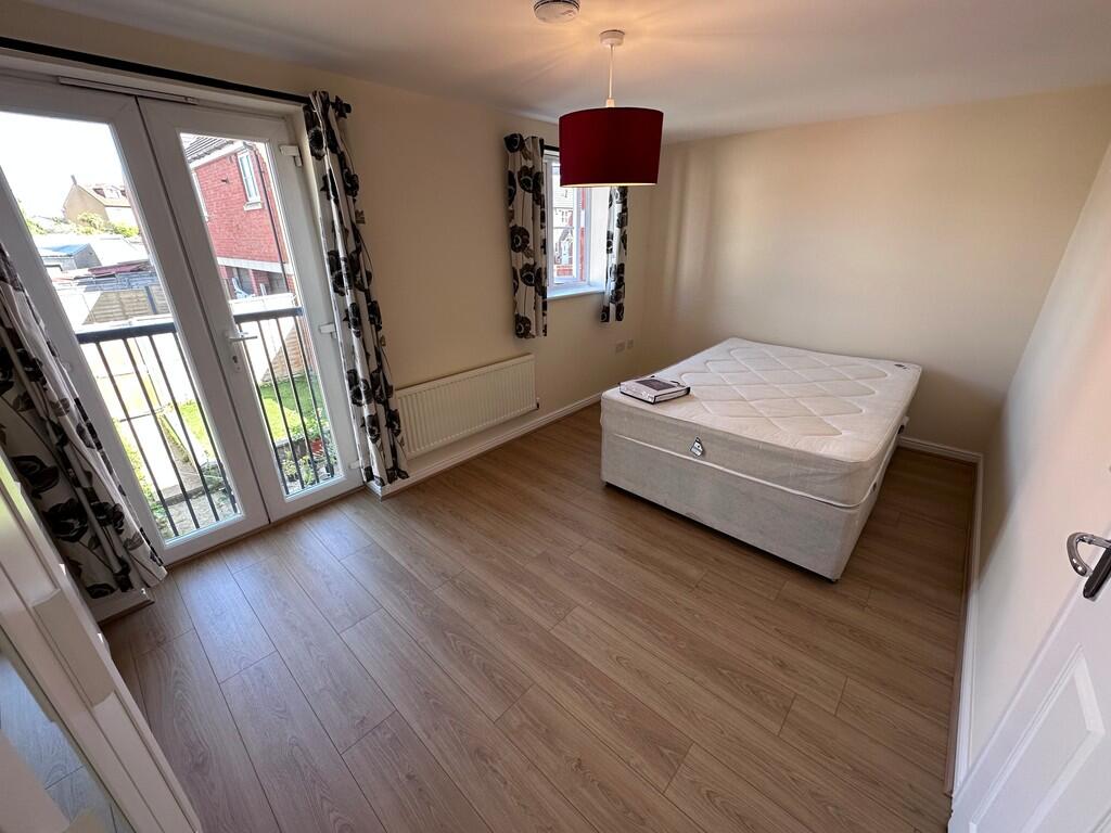 Main image of property: Potterswood, Kingswood, Bristol