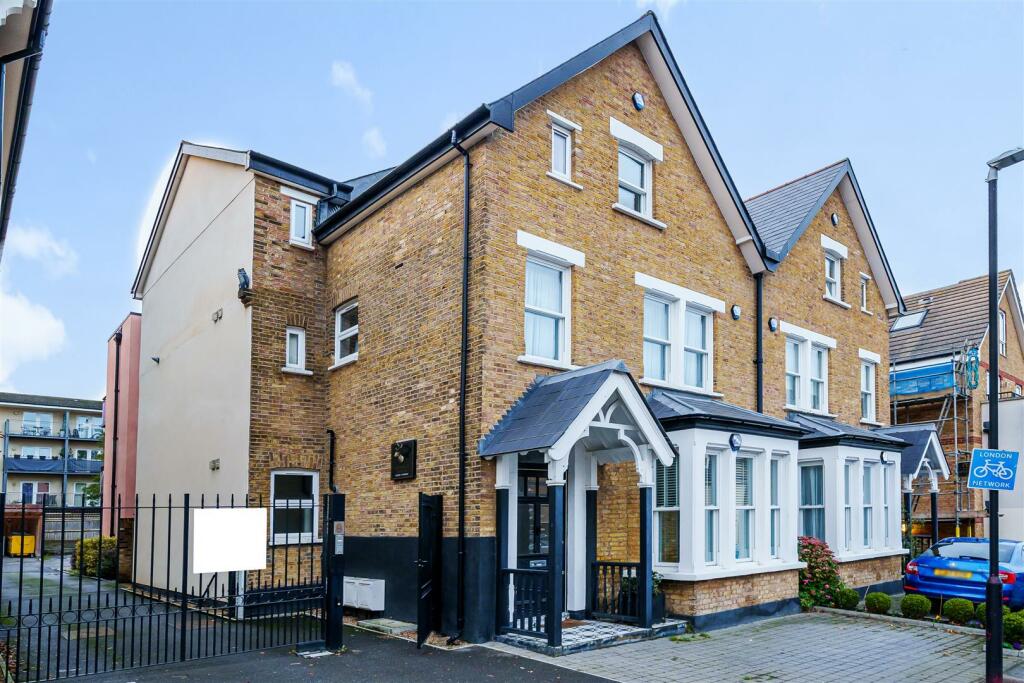 2 bedroom flat for sale in Hatherley Road, Sidcup, DA14