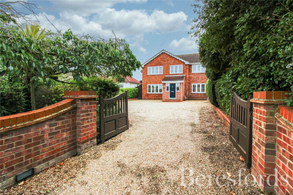 5 bedroom detached house for sale in Point Clear Road, St. Osyth, CO16