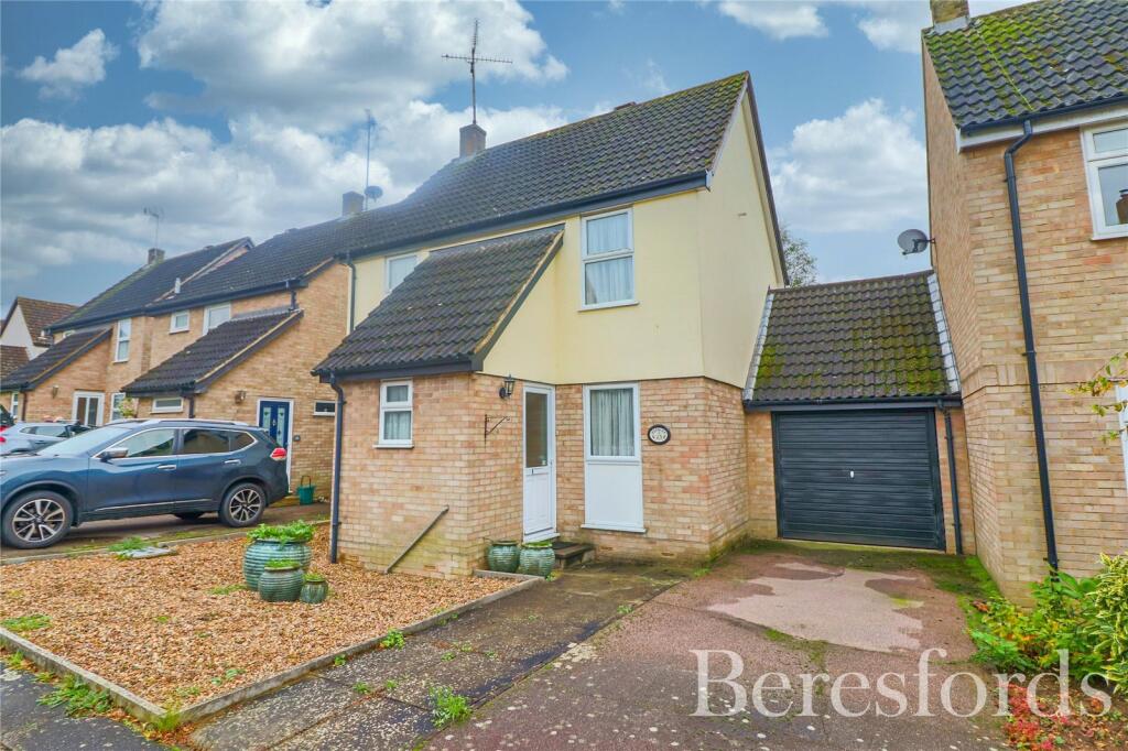 3 bedroom link detached house for sale in Fernlea, Colchester, CO4