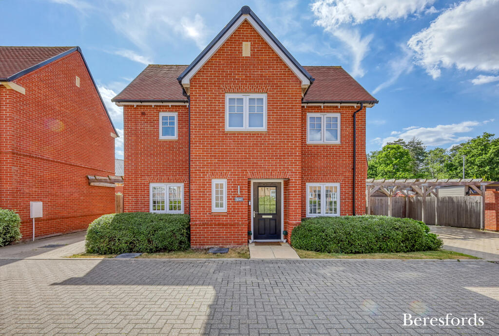 Main image of property: Oakhouse Close, Colchester, CO4