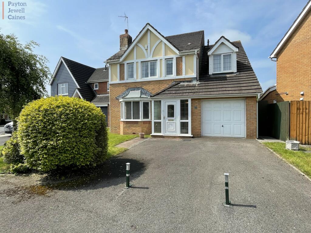 4 bedroom detached house for sale in Esgairyllys, Broadlands