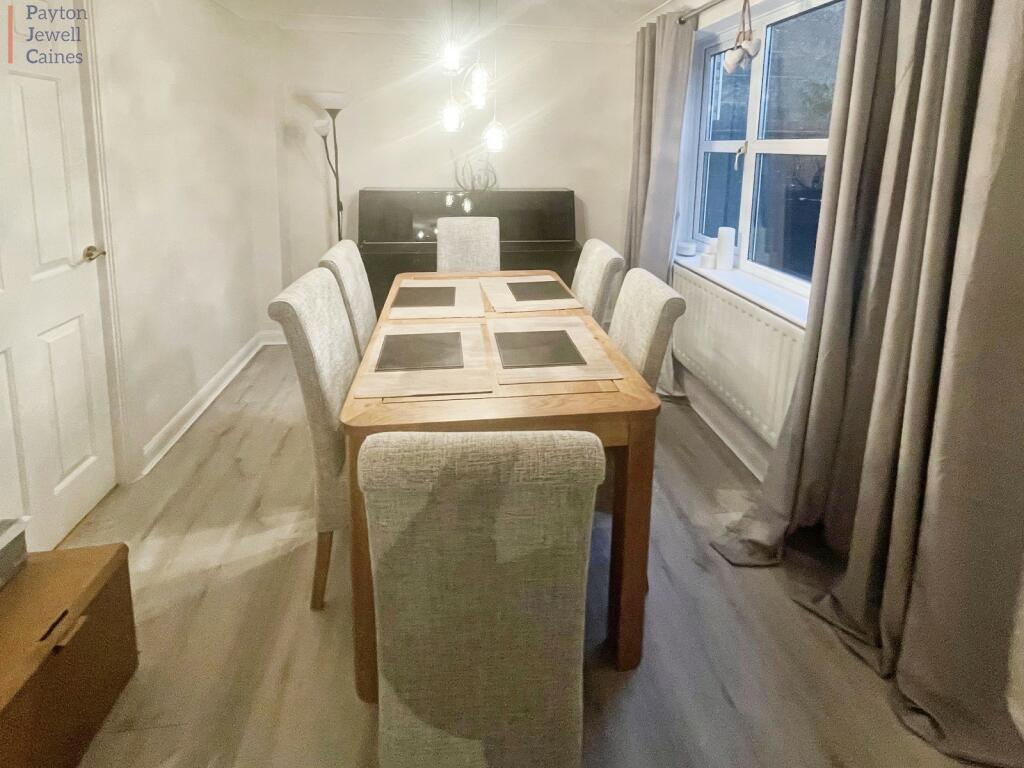Additional property image - Clos Castell Newydd, Broadlands, Bridgend . CF31 5DR