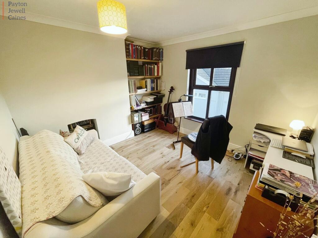 Additional property image - Pen-yr-heol, Pen-y-fai, Bridgend County. CF31 4ND