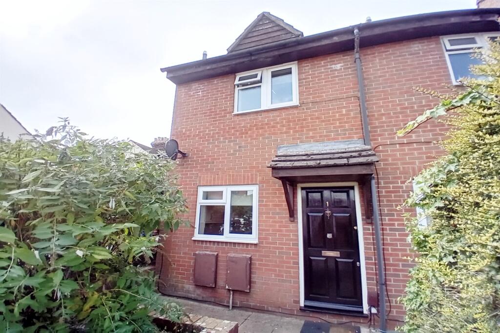 Main image of property: Salisbury
