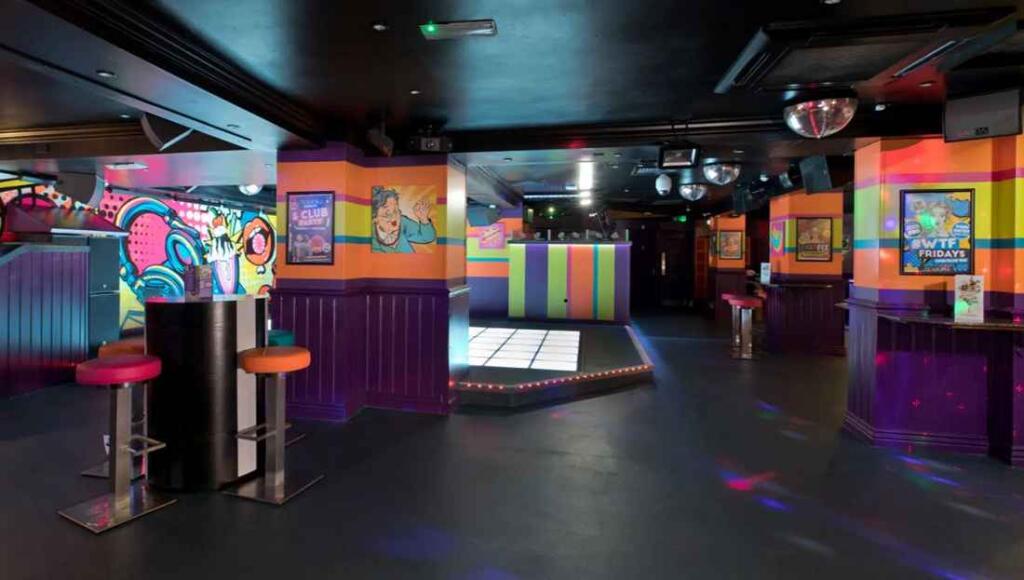 Additional image 6 of M-528642 - Popworld Zinc, 12 Market Place, Redditch B98 8AA