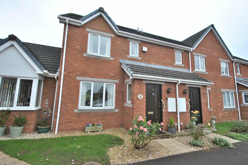 2 bedroom retirement property for sale in Cleeve Lake Court,