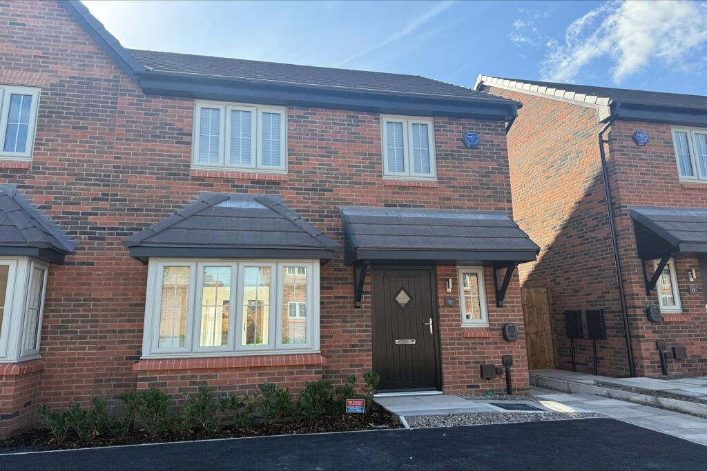 Main image of property: Snapes Meadow, Lymm