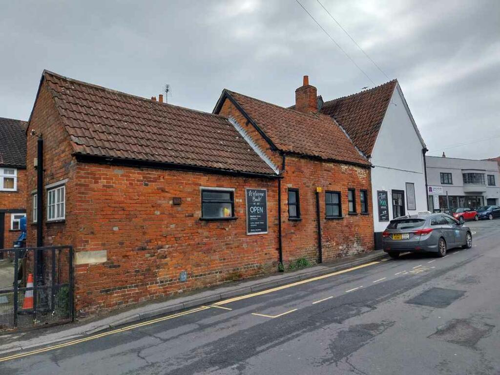 Additional property image - W-420652 - Angel, 3 Church Street, Westbury BA13 3BY