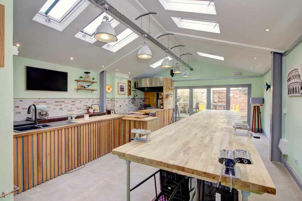 Property image - W-421071 - Richmond Arms, 7 Richmond Place, Bath BA1 5PZ