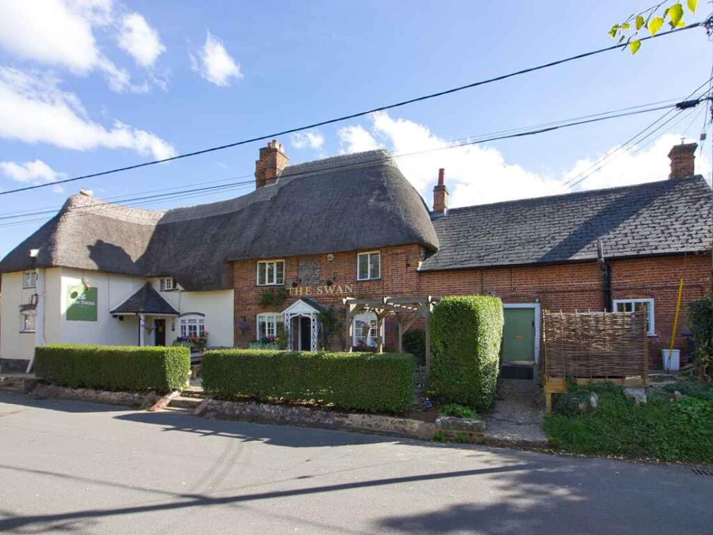 Main image of property: W-521739 - Swan Inn, Long Street, Enford, Pewsey SN9 6DD
