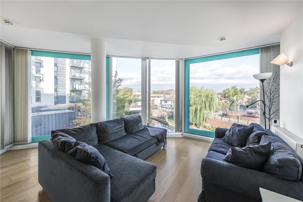 Main image of property: Station Approach, Hayes, UB3