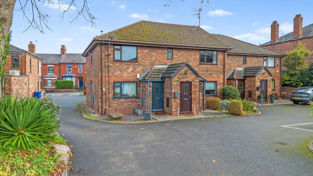 Main image of property: London Road, Stockton Heath, WA4