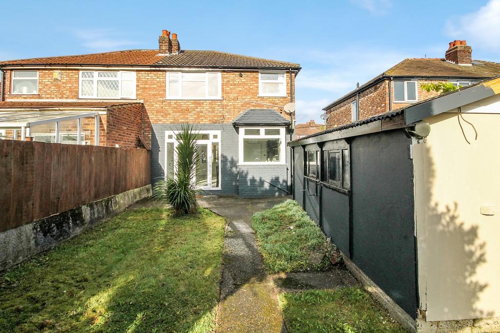 3 bedroom semidetached house for sale in Derwent Road, WARRINGTON, WA4