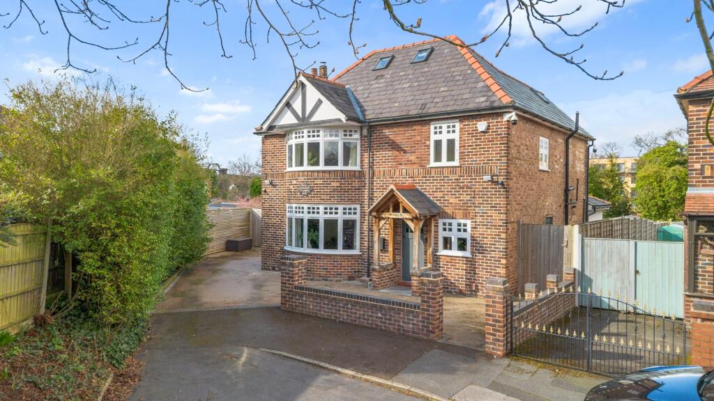 Main image of property: Greenbank Gardens, Stockton Heath, WA4