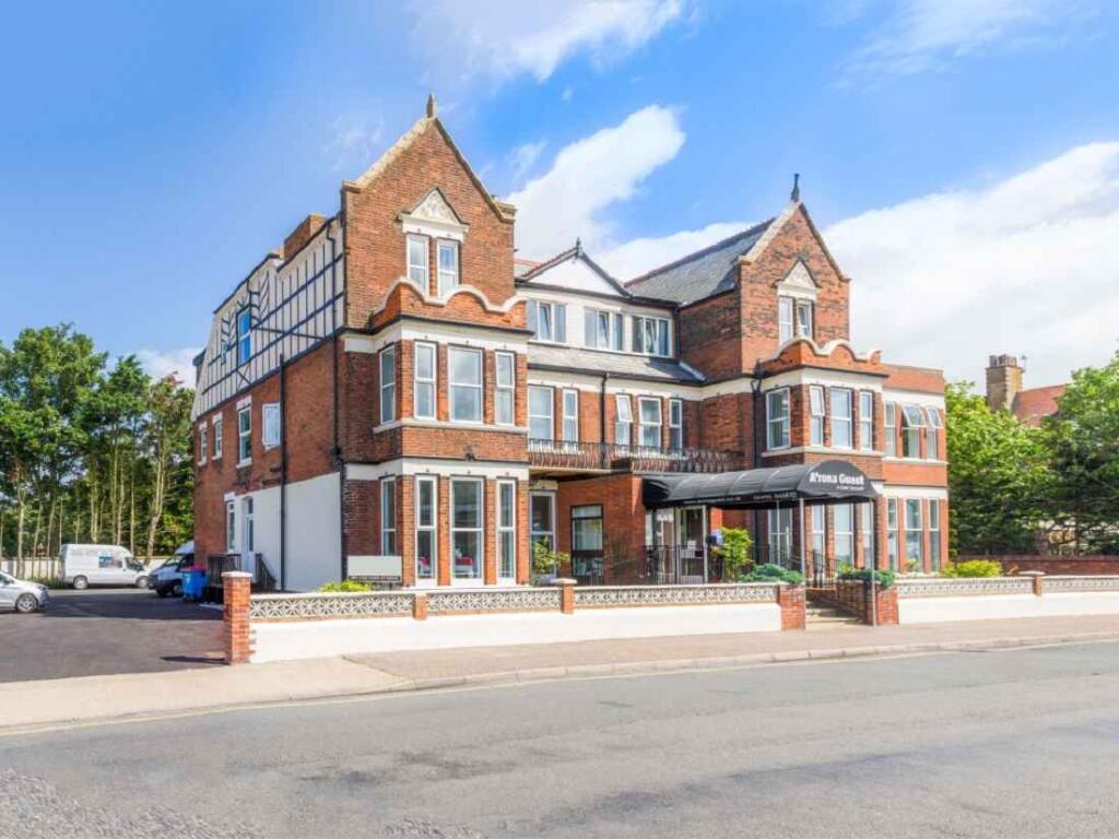 Main image of property: E-519525 - Arona, 14-15 Sandown Road, Great Yarmouth NR30 1EY