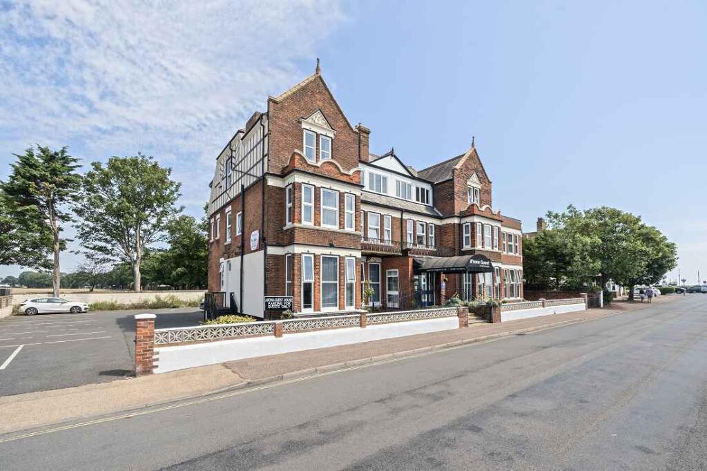 Main image of property: E-519525 - Arona, 14-15 Sandown Road, Great Yarmouth NR30 1EY