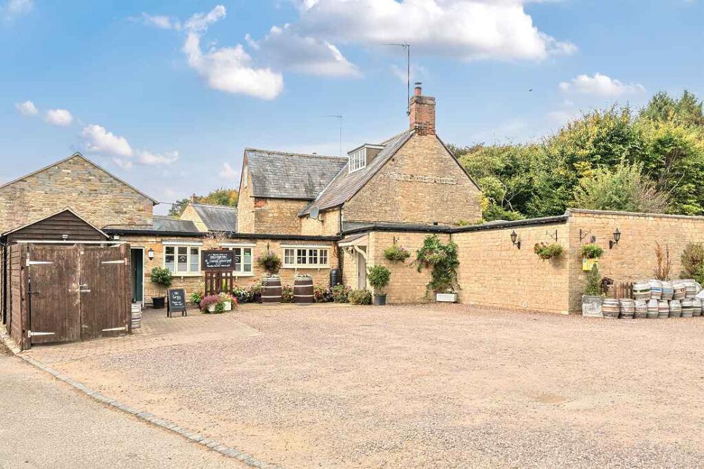 Main image of property: E-519453 - Crewe Arms, Sparrow Corner, Brackley NN13 5NF