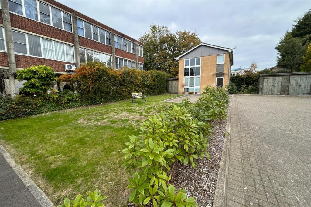 Main image of property: Freemantle