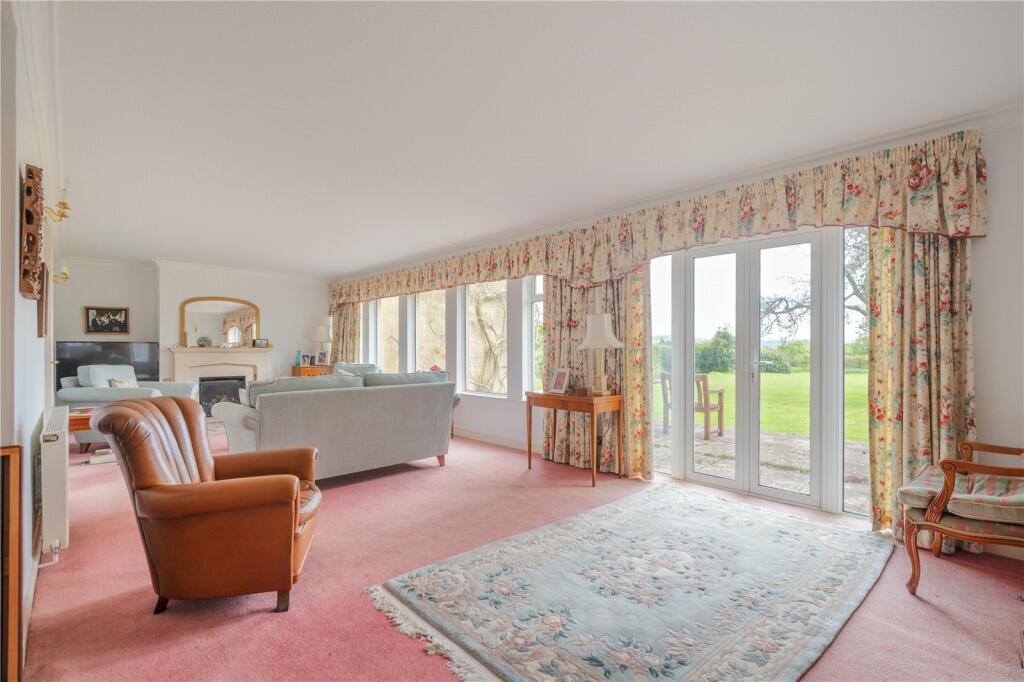 Additional property image - Six bedroom detached property - Chew Stoke, Breach Hill Lane,